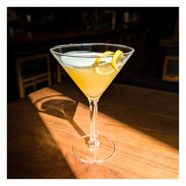 Introducing the Cucumber Bees Knees // Zero proof Ritual gin, honey thyme syrup, and muddled cucumber. 
.
#zelompls #zelo #mocktail #downtownminneapolis #minneapolis