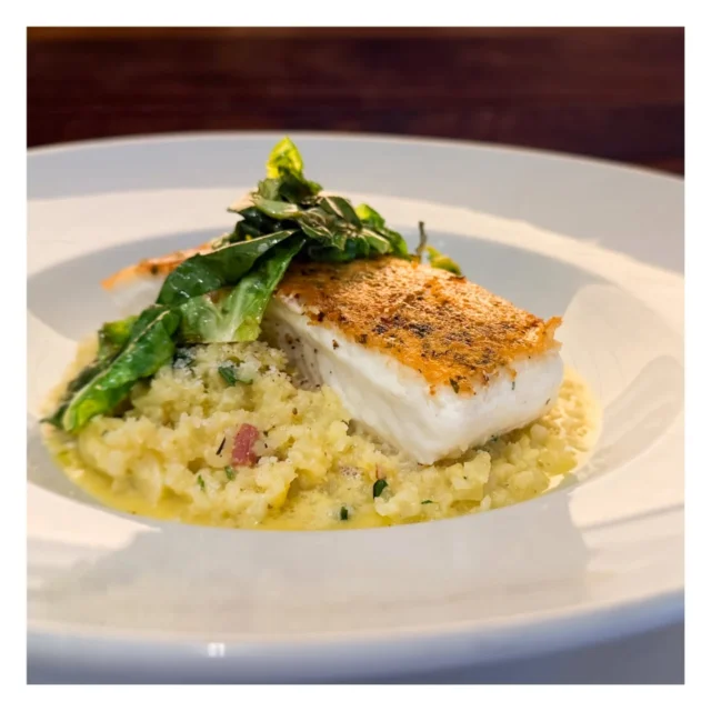 Alaskan Halibut // Parmigiano Reggiano-herb crust, cauliflower carbonara, brussels sprout leaves
.
#halibut #downtownminneapolis
#minneapolis
#zelo #zelompls #dinner
